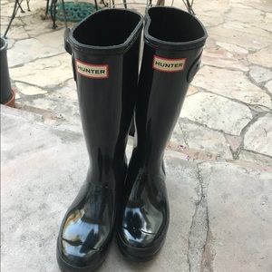 Hunter tall glossy rain boots (kids size)